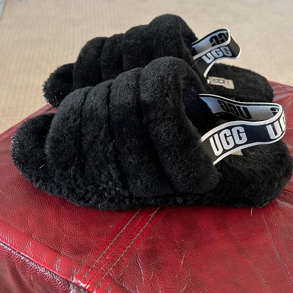 UGG slippers size 8
